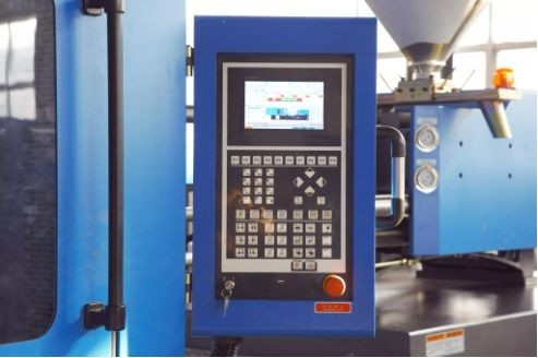 China Top Injection Molding Machine, 1050 Ton Large Bucket Making Machine