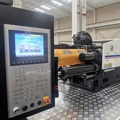 180T-220T Servo Efficiency Plastic Molding Machine OUCO High Speed With 5-Level Segmental Control Action
