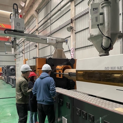Efficiency CE Servo Motor Injection Molding Machine With Fast Plastic Melting