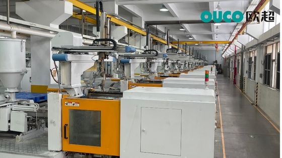 High Efficiency And Energy Saving PET Injection Molding Machine With Larger Power System