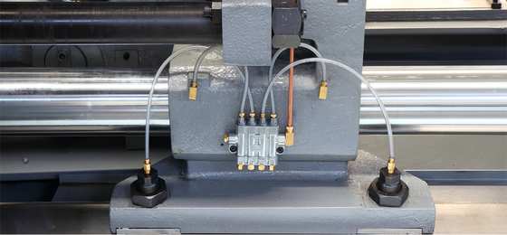 High Efficiency And Energy Saving PET Injection Molding Machine With Larger Power System