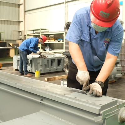 OUCO 800T High Precision High Output Injection Molding Machine For Outdoor Garbage Bins